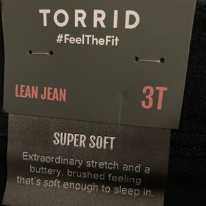 Torrid SuperSoft Lean Jeans Size 3 Tall 3T